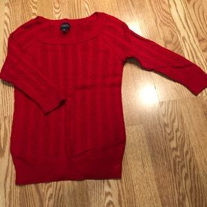 3/4 sleeve red AE sweater